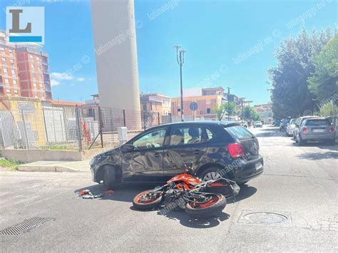 Incidente Tra Auto E Moto In Centro Ferito Il Centauro Latina Oggi