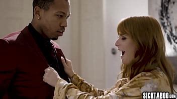 Sexy Babe Swallowed Huge Dick Xnxx