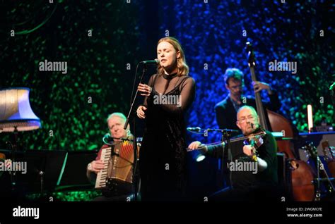 Gaelic Singer Of The Year Hi Res Stock Photography And Images Alamy