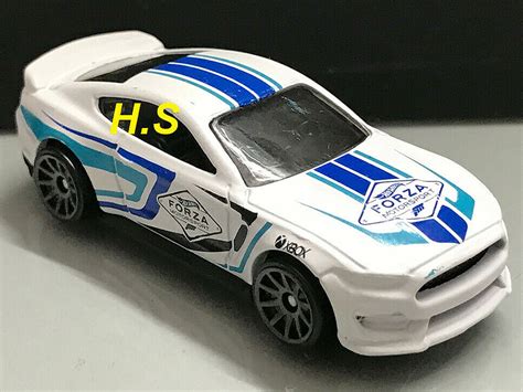 T Hunted A nova coleção Forza Motorsports da Hot Wheels