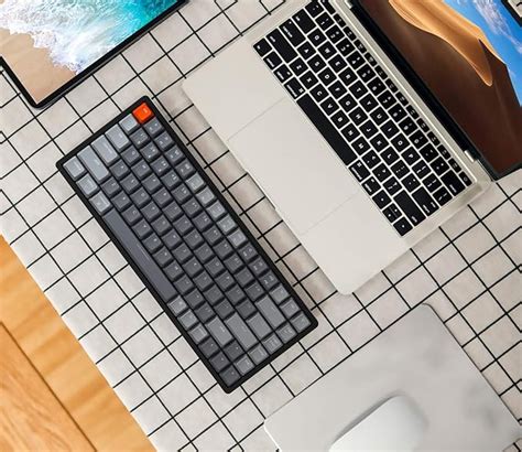 Keychron K2 84 Key Gateron Hot Swap White LED Red Switch Keyboard Cyrillic Black Veli Store