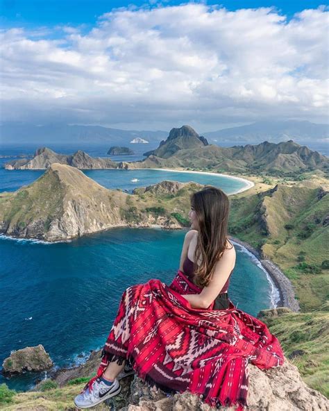 Labuan Bajo Wallpapers Top Free Labuan Bajo Backgrounds Wallpaperaccess