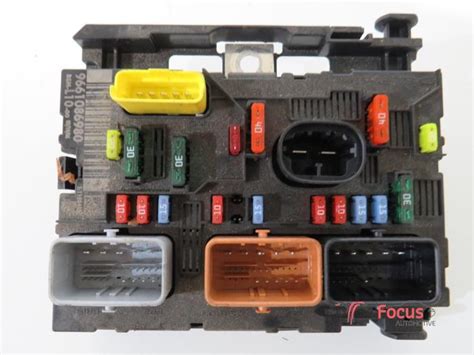 Fuse Box Peugeot 207207 16 16v 9661086980 Peugeot