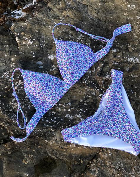 Bikini triángulo flores Aurea Bikinis online hechos en España