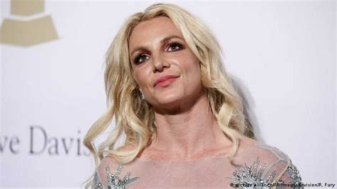 Britney Spears Net Worth, Endorsements, Husband, House, And More