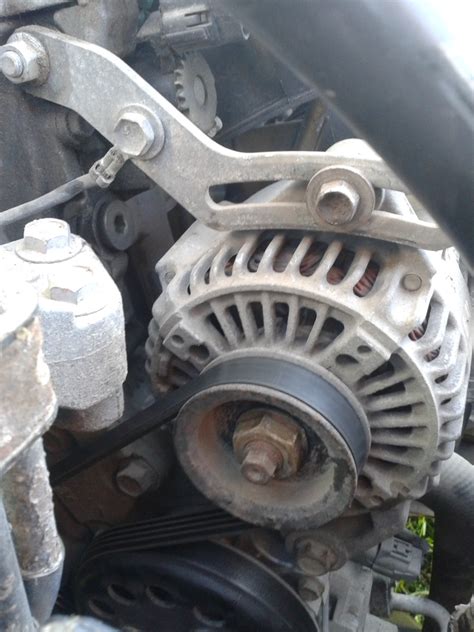 Замена ремня генератора — Toyota Corolla (120), 1,5 л, 2003 года ...