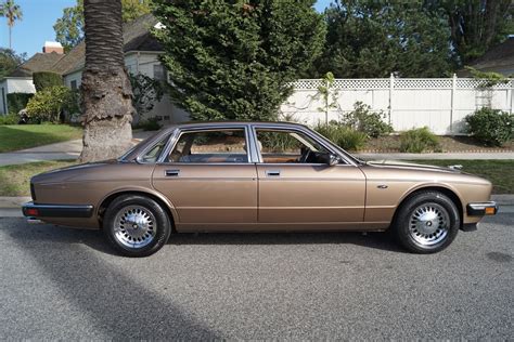 1989 Jaguar XJ Series XJ6 Vanden Plas Stock 915 For Sale Near