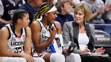 For 38 Years at UConn, Chris Dailey Has Been the Yin to Geno’s Yang