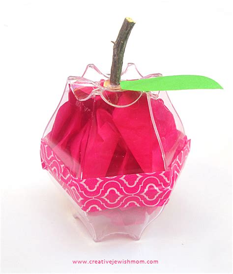 creative jewish mom: Recycled Plastic Cup Crafts