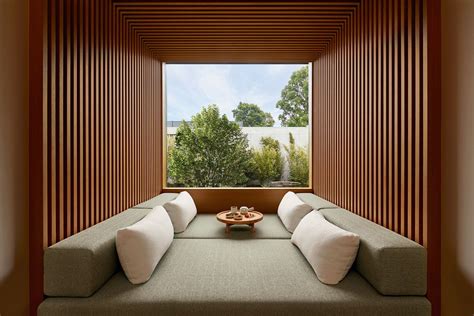 Декоративные рейки на окна - 44 фото