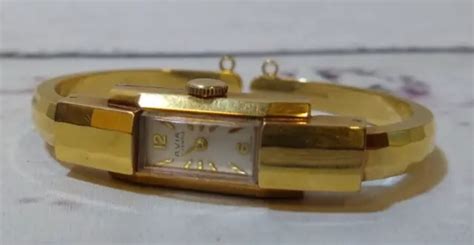 Vintage Avia Swiss Made 17 Jewels Gold Plated Ladies Mechanical Watch