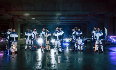 Pin Van Missaimz Op Pit Babe In