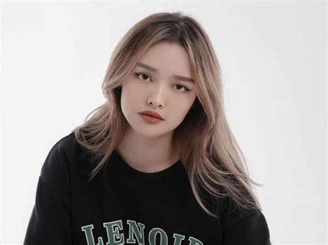 Linda Ng Sinh N M Bao Nhi U Ti U S Hot Tiktok Linda Ng