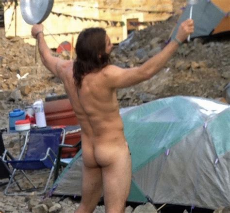 Jake Gyllenhaal Totally Naked