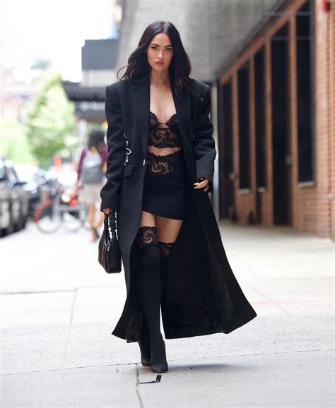 Megan Fox Walked Down The Street In Lingerie 21 Photos The Fappening