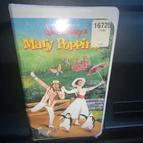 WALT DISNEY S MARY Poppins VHS Home Video Clamshell Disney Sealed 023