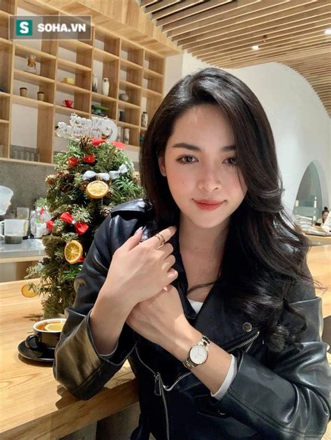 Hot girl phẫu thuật thẩm mỹ Vũ Thanh Quỳnh sau năm lột xác Lộng lẫy hơn giàu có thêm