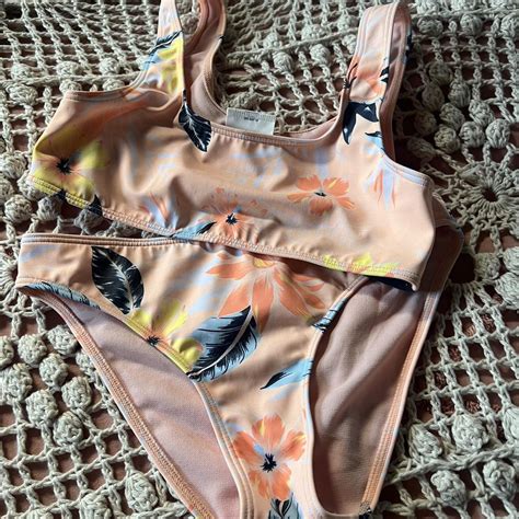 Girls Size Roxy Bikini Never Worn Depop