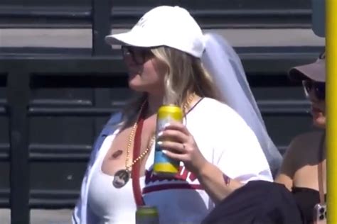 Tigers Broadcast Gets Weird After Bachelorette Party Catches Their Attention Free Beer And Hot