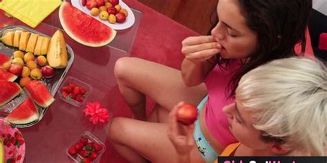 GIRLS OUT WEST Unshaved Amateur Girls Lick And Finger Each Other Audrey Rose Tnaflix