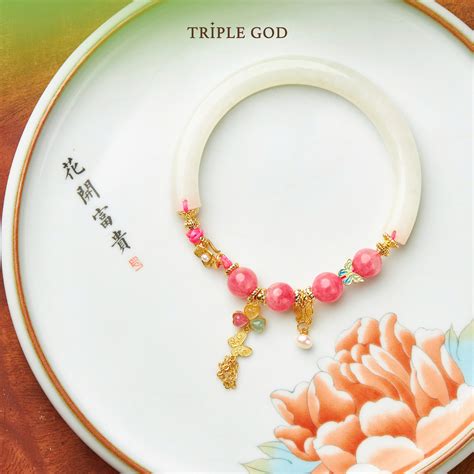 vong bang ni  thiet  duong chi bach ngoc  da tuong vi triple god