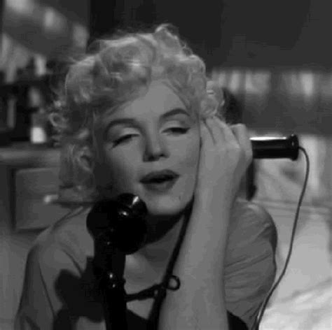 Marilyn Monroe  Find And Share On Giphy