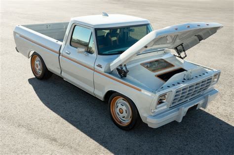 Ford Has Unveiled A Retro 70s Concept Electric Pickup Mashable