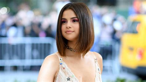 Selena Gomez S Instagram Hacked Nude Photos Of Justin Bieber Are Posted Ktvb