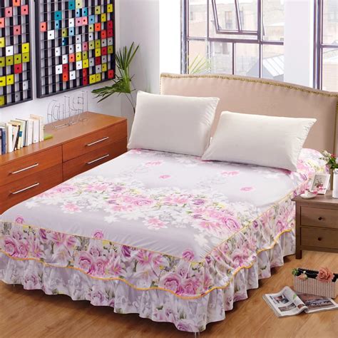 Quilted Pastoral Flower Decorative Bed Cover Cotton Polyester Purple