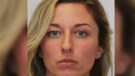 Una Maestra Sedujo Con Fotos Hot A Su Alumno Para Tener Un Encuentro