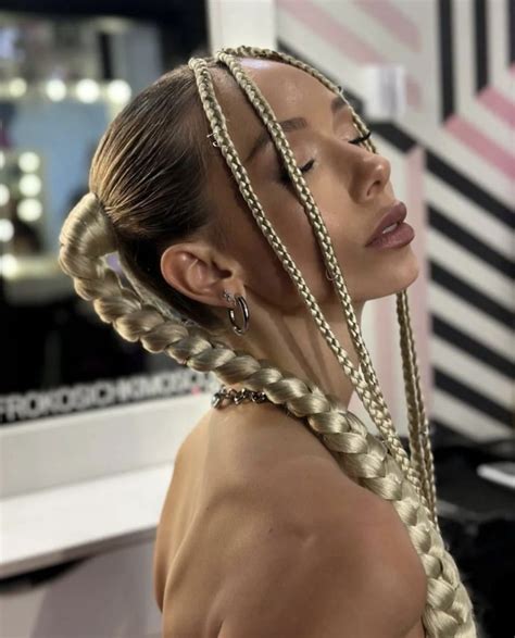 Blonde Diva Jet Set Babe Synthetic Braid Wig Slaylebrity