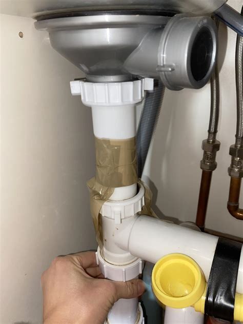 Help please! Kitchen sink pipe leaking : r/Plumbing