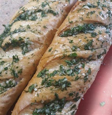 Багет с чесноком - калорийность, пищевая ценность ⋙ TablicaKalorijnosti.ru