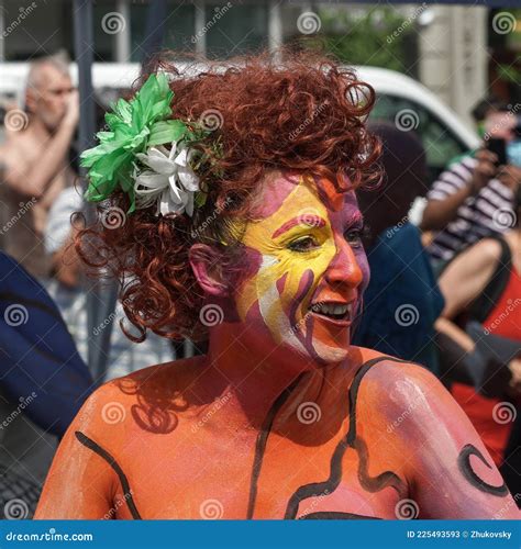 Artists Paint Fully Nude Models Of All Shapes And Sizes During Th NYC Body Painting Day