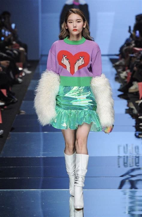 Пин от пользователя ｡* ☆𝓅𝑜𝓂𝓅𝓊𝓇𝒾𝓃 ☆*｡ на доске eclectic | Наряды, Стиль ...