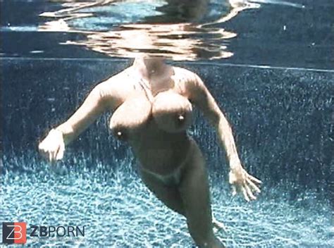 Linsey Dawn Underwater Pool Part ZB Porn
