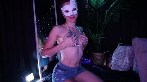 Janemasqueradeporn Naked Stripping On Cam For Live Sex Video Chat PornGirls