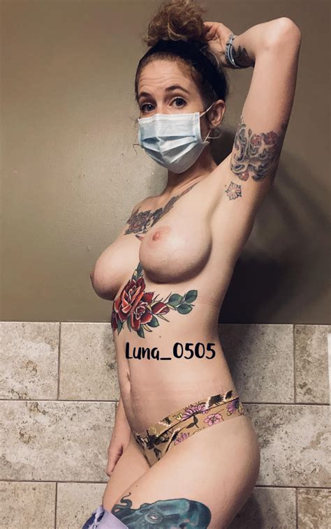 Getting Naked Early For The Weekend Scrolller