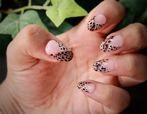 Super Trendy Nude Brown Nail Design Ideas In