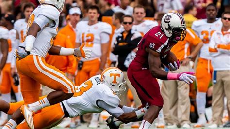 Marcus Lattimore Suffers Gruesome Knee Injury