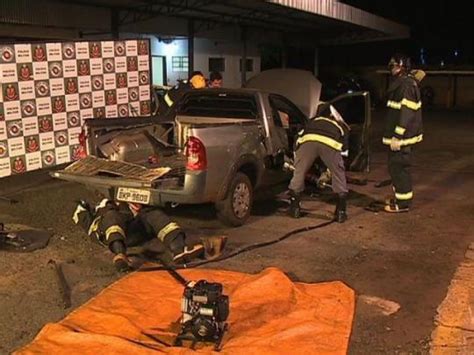 Carro Recheado Kg De Maconha Apreendido Na Rodovia Raposo