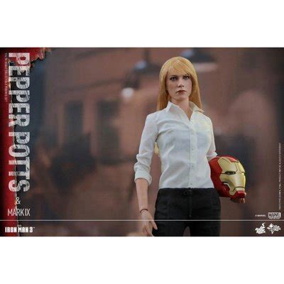 Hot Toys Pepper Potts And Mark Ix Sixth Scale Figure Set D R