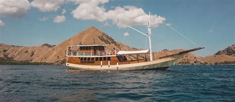 3 Days Shared Komodo Tour Package » Komodo Wisata