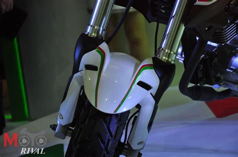 เปดตวแลว Benelli TNT Tornado Naked T ราคาไมถง หมน และ TNT Titanium