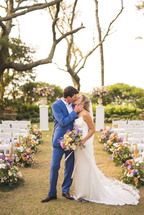 Elizabethan Gardens Wedding | Lizzy & Ryan| Manteo, NC Wedding