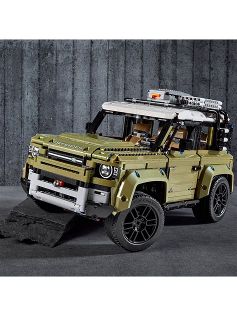 LEGO Technic 42110 Land Rover Defender | Land rover defender, Lego ...