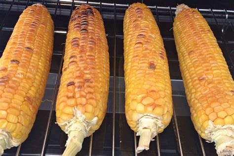 Oven Roasted Sweet Corn On The Cob Yummieliciouz