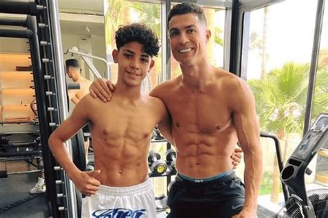 Cristiano Ronaldo Avalia Chance De Jogar Seu Filho Vamos Ver Como