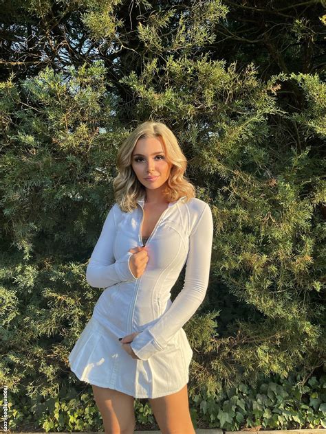 Martina Eliza Nude OnlyFans Leaks Fappening FappeningBook