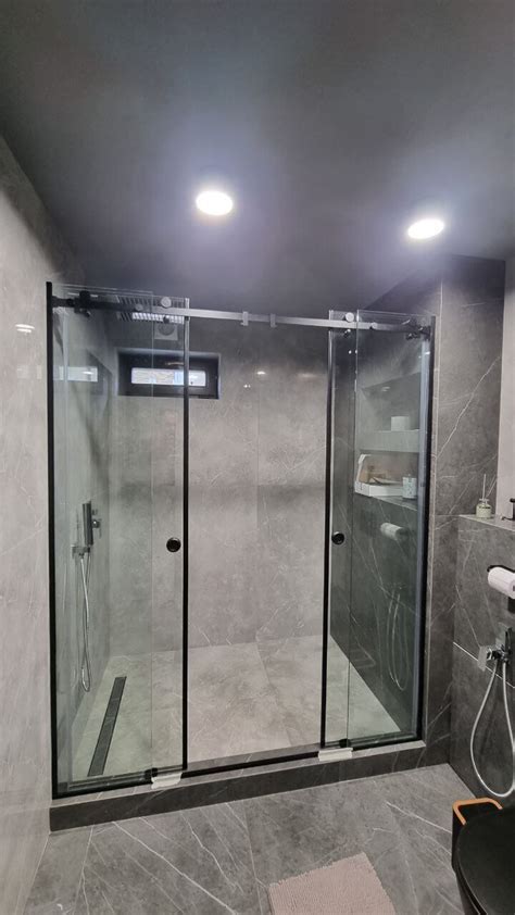 Стеклянные складные двери для душевой на заказ в Москве | Steklovik.ru